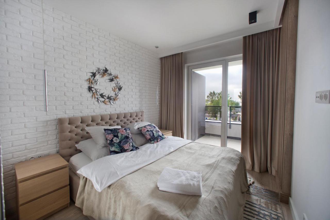 P&O Serviced Apartments Group Komputerowa Varsó Kültér fotó