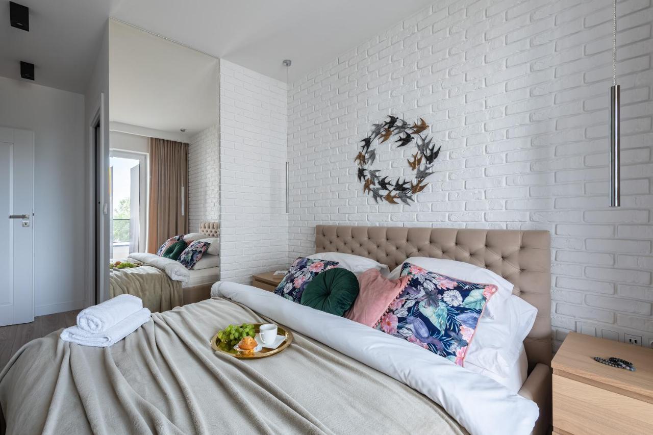 P&O Serviced Apartments Group Komputerowa Varsó Kültér fotó