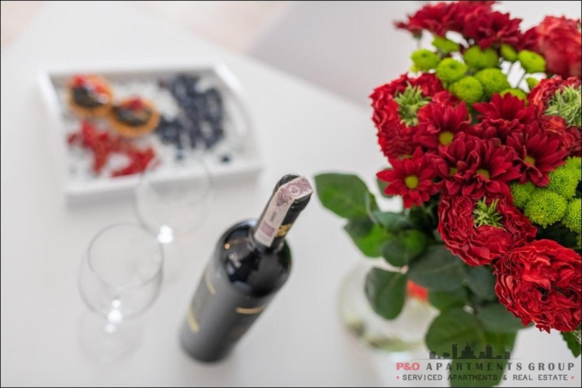 P&O Serviced Apartments Group Komputerowa Varsó Szoba fotó