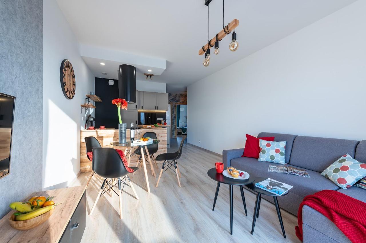 P&O Serviced Apartments Group Komputerowa Varsó Kültér fotó