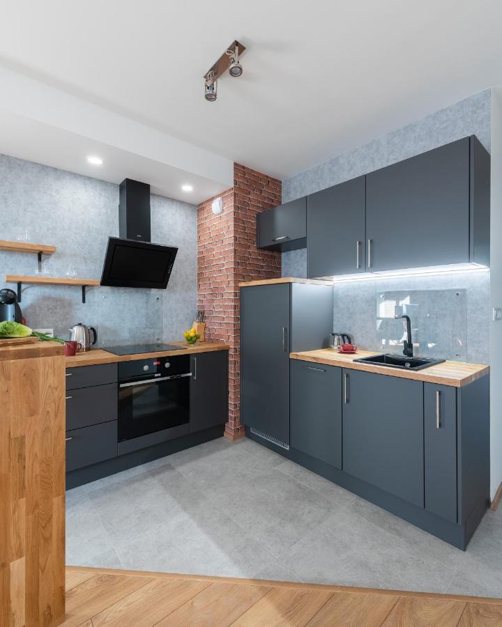 P&O Serviced Apartments Group Komputerowa Varsó Kültér fotó